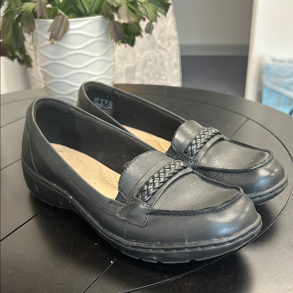 Clarks Black Braided Penny Loafers for Women 7.5